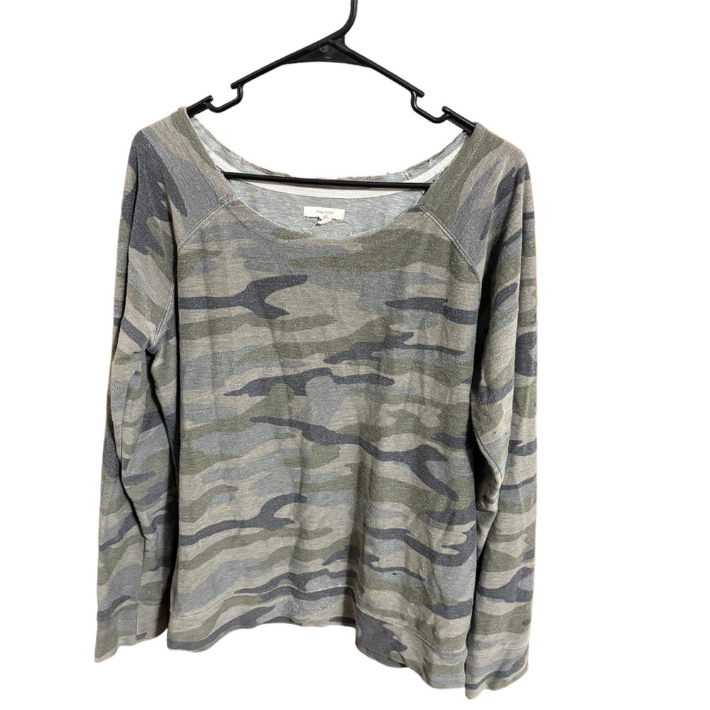 Women’s Maurice’s Camo Long Sleeve Tee size L